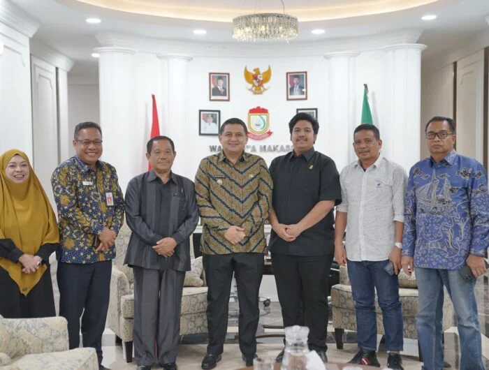 Wali Kota Makassar Munafri Arifuddin bersama Fraksi Amanat Persatuan Indonesia (API) DPRD Makassar saat audiensi mendukung percepatan program kerja Pemerintah Kota Makassar, Jumat (2/5/2025), di Balai Kota.