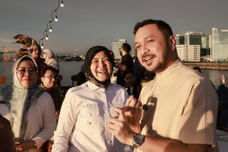 Aliyah Mustika Ilham bersama Giring Ganesha dan Nielma Palamba saat acara 