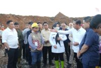 Menteri LHK Hanif Faisol dan Wali Kota Makassar Munafri Arifuddin meninjau TPA Antang bahas pengelolaan sampah dari hulu ke hilir.