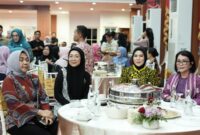 Foto: Ketua TP PKK, Melinda Aksa, Bersama Rombongan