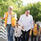 Foto Walikota Makassar, Munafri Arifuddin bersama Pihak Lions Club Saat Salurkan 20.000 Kacamata Gratis untuk Siswa SD dan SMP.