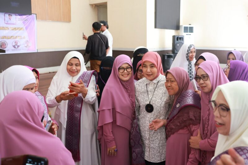 Wakil Wali Kota Makassar, Aliyah Mustika Ilham, secara resmi membuka kegiatan Super Life Revolution Training (SLRT) Angkatan ke-8 yang diselenggarakan oleh UMMI Community Lansia Bahagia (UCLB).