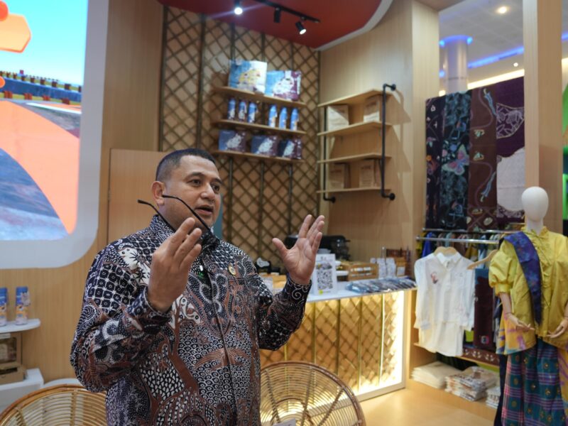 Foto: Wali Kota Makassar, Munafri Arifuddin, mengungkapkan tema booth Pemerintah Kota Makassar, 