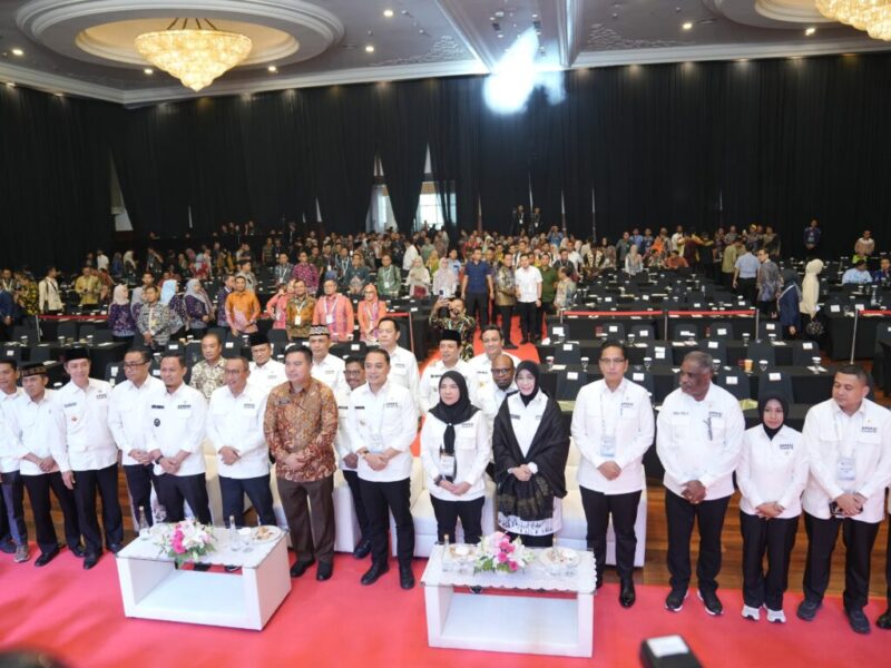 Foto: Wali Kota Makassar, Munafri Arifuddin, Bersama jajaran Dewan Pengurus Pusat (DPP) Asosiasi Pemerintah Kota Seluruh Indonesia (APEKSI) untuk periode 2025-2030. 