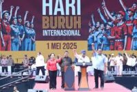 Foto: Presiden Prabowo Subianto, Ketua KSPI Said Iqbal dan Tokoh Buruh Lainnya.