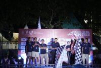 Wali Kota Makassar membuka Makassar Half Marathon 2025 di Anjungan Pantai Losari, Minggu (1/6/2025).