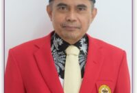 Prof. Dr. Aminuddin Syam, SKM., M.Kes., M.Med. Ed., Guru Besar Fakultas Kesehatan Masyarakat sekaligus Presidium KAHMI Sulsel, memberikan apresiasi atas pencanangan Gerakan Jumat Bersih oleh Pemkot Makassar sebagai bagian dari reformasi lingkungan.