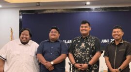 Foto: As’ad Azhari Isrullah (dua dari kanan) resmi ditetapkan sebagai Ketua Umum BPD HIPMI Otomotif Sulsel, bersama jajaran pengurus dan Ketua BPD HIPMI Sulsel, Andi Amar (kanan), dalam forum resmi di Makassar, Juni 2025.
