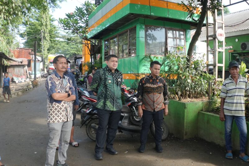 Wali Kota Makassar, Munafri Arifuddin, didampingi jajaran meninjau langsung kondisi Tempat Pembuangan Akhir (TPA) Antang, Kecamatan Manggala, sebagai upaya memastikan progres perbaikan akses dan penanganan sampah berjalan optimal.