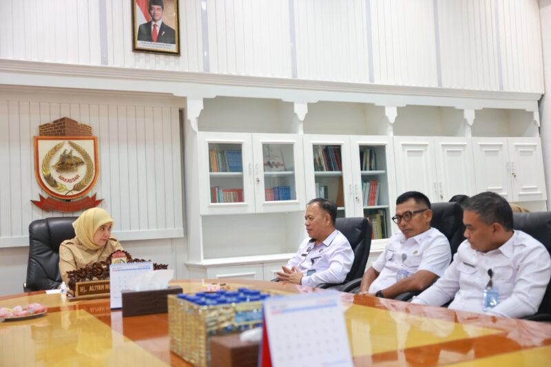 Foto: Wakil Walikota Makassar, Aliyah Mustika Ilham, saat menerima audiensi dari Kepala Kantor Wilayah Sulawesi Selatan Direktorat Jenderal Imigrasi, Friece Sumolang,