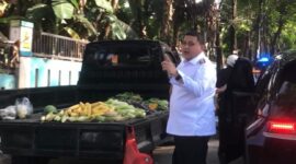 Foto: Wali Kota Makassar, Munafri Arifuddin Saat melakukan inspeksi mendadak (sidak) ke Pasar Tumpah Tello Baru, Rabu pagi (25/6/2025).