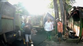 Foto: Wali Kota Makassar, Munafri Arifuddin, Saat melakukan kunjungan mendadak, memantau langsung kondisi Tempat Pembuangan Akhir (TPA) Tamangapa, Antang, Rabu (25/6/2025) pagi.