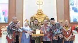 Foto: Wali Kota Makassar, Munafri Arifuddin, Saat meresmikan Vihara Lahuta Maitreya di Kota Makassar.