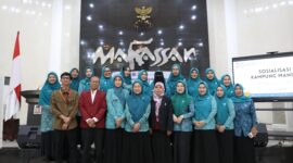 Foto: Ketua TP PKK Kota Makassar, Melinda Aksa, Saat Sosialisasi pelaku UMKM mandiri dan berdaya saing.
