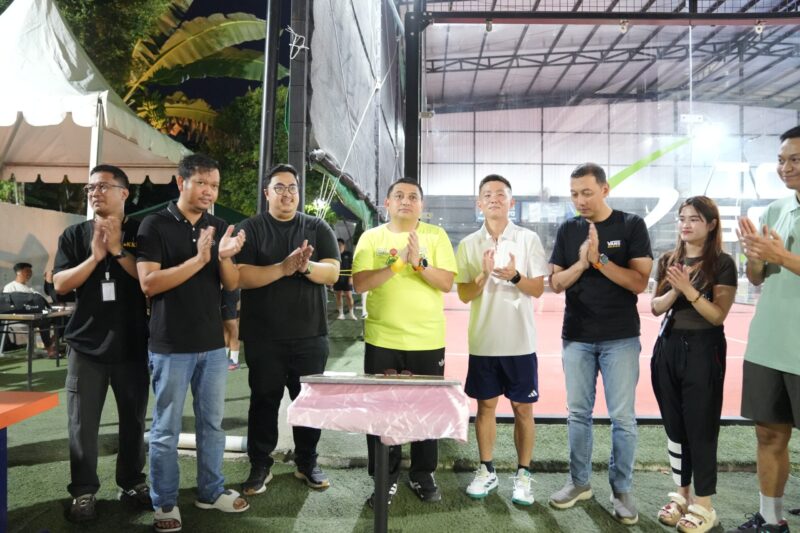 Wali Kota Makassar Munafri Arifuddin meresmikan Top Spin Arena dan membuka Kasih Keras Padel Tournament di Kecamatan Tamalate, Minggu (13/7/2025).