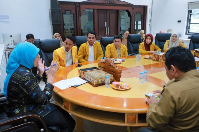 Wakil Wali Kota Makassar, Aliyah Mustika Ilham, menerima audiensi PD IPM Kota Makassar bahas kolaborasi program pelajar dan pemerintah di Balai Kota, Senin (28/7/2025).