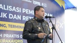 Wali Kota Makassar Munafri Arifuddin saat peluncuran sistem pembayaran digital QRIS di Pasar Pusat Niaga Daya, Biringkanaya, Senin (28/7/2025).