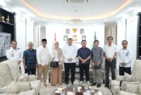 Wali Kota Makassar Munafri Arifuddin menerima audiensi Ketua DPW PPP Sulsel Imam Fauzan Amir Uskara bersama Fraksi PPP DPRD Kota Makassar dan Rahmat Taqwa Qurais di Balai Kota Makassar, Rabu (9/7/2025), dalam rangka mempertegas struktur fraksi dan memperkuat komunikasi politik antara legislatif dan eksekutif.