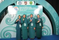 Ketua TP PKK Kota Makassar, Melinda Aksa (dua dari kiri), bersama jajaran kader PKK menghadiri Puncak HKG ke-53 dan Rakernas X PKK di Samarinda Convention Hall, Kalimantan Timur, Selasa (8/7/2025), sebagai bagian dari penguatan sinergi PKK dengan pemerintah dalam mendukung pembangunan nasional.