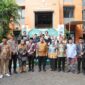 Wali Kota Makassar, Munafri Arifuddin, bersama jajaran Forkopimda dan tokoh masyarakat menghadiri kegiatan khitanan massal dan donor darah di Kantor Camat Mamajang, Kamis (10/7/2025), sebagai bentuk kepedulian sosial pemerintah kepada warga.