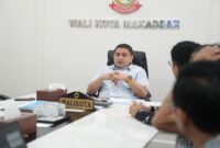 Wali Kota Makassar Munafri Arifuddin memimpin pertemuan bersama jajaran PT GMTD di ruang kerjanya, Jumat (18/7/2025), membahas rencana pembangunan Jembatan Barombong sebagai solusi kemacetan.