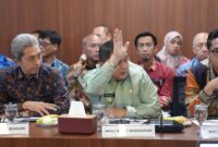 Wali Kota Makassar, Munafri Arifuddin, menyampaikan komitmen dukungan terhadap program Pengolahan Sampah menjadi Energi Listrik (PSEL) dalam Rakor Terbatas bersama sejumlah menteri dan kepala daerah di Kantor Kemenko Pangan, Jakarta, Kamis (17/7/2025).