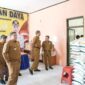 Wali Kota Makassar, Munafri Arifuddin, meninjau langsung proses penyaluran bantuan pangan beras di Kelurahan Daya, Kecamatan Biringkanaya, Selasa (22/7/2025).