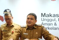 Wali Kota Makassar, Munafri Arifuddin, memberikan keterangan pers terkait kesiapan Pemkot Makassar menyambut kunjungan empat menteri kabinet Indonesia Maju, Selasa (22/7/2025), di Balai Kota Makassar.