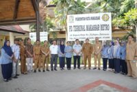Wali Kota Makassar, Munafri Arifuddin, bersama jajaran PD Terminal Makassar Metro saat melakukan inspeksi mendadak di Terminal Daya, Senin (22/7/2025), guna mendorong penataan terminal sebagai simpul transportasi dan pusat ekonomi.