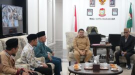 Wali Kota Makassar, Munafri Arifuddin, menerima audiensi Majelis Tarjih dan Tajdid Muhammadiyah Sulsel di Balai Kota Makassar, membahas penguatan kurikulum pendidikan agama dan persiapan Musyawarah Wilayah III Tarjih, Selasa (29/7/2025).