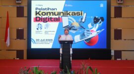 Wakil Wali Kota Makassar, Aliyah Mustika Ilham, saat membuka secara resmi Pelatihan Komunikasi Digital yang diselenggarakan oleh Diskominfo Makassar bekerja sama dengan Meta APAC, di Aston Makassar Hotel & Convention Center, 30 Juli 2025.