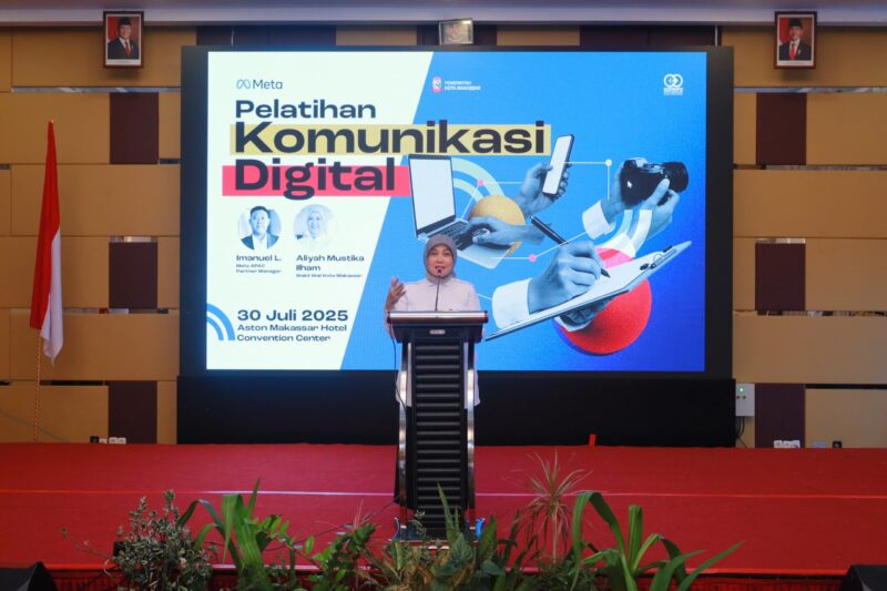 Wakil Wali Kota Makassar, Aliyah Mustika Ilham, saat membuka secara resmi Pelatihan Komunikasi Digital yang diselenggarakan oleh Diskominfo Makassar bekerja sama dengan Meta APAC, di Aston Makassar Hotel & Convention Center, 30 Juli 2025.