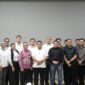 Wali Kota Makassar, Munafri Arifuddin, bersama jajaran Pemkot Makassar dan manajemen PT Jakarta Propertindo (Jakpro) berfoto bersama usai sesi diskusi studi lapangan terkait pembentukan perseroda di sektor infrastruktur dan pangan, Jakarta, 30 Juli 2025.