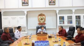 Foto: Wakil Walikota Makassar, Aliyah Mustika Ilham, menerima audiensi Yayasan Relawan Soelawesi Pejuang Amanah (RESOPA) di Balai Kota Makassar, Rabu (2/7/2025).