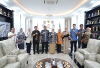 Foto: Walikota Makassar bersama Wakil Walikota Makassar, Munafri Arifuddin dan Aliyah Mustika, menerima silaturahmi, Komisi D DPRD Kota Makassar, di Kantor Balai Kota Makassar.