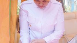 Foto: Wakil Walikota Makassar, Aliyah Mustika Ilham, Saat menghadiri peletakan batu pertama pembangunan SPPG yang diselenggarakan oleh Polres Pelabuhan.