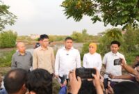 Foto: Wali Kota Makassar, Munafri Arifuddin, bersama Wakil Wali Kota Aliyah Mustika Ilham, Saat menegaskan percepatan pembangunan stadion berstandar FIFA di kawasan Untia.