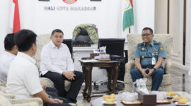 Foto: Walikota Makassar Munafri Arifuddin saat menerima kunjungan Komandan RSGM Ladokgi, Letkol Laut (K) Dr. drg. Krisnadi Setiawan bersama jajaran