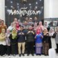 Wali Kota Makassar, Munafri Arifuddin, bersama para dosen dan guru besar ASPIKOM dari berbagai perguruan tinggi di Indonesia saat kunjungan silaturahmi di Baruga Angin Mamiri, Jumat (1/8/2025).
