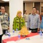 Wakil Wali Kota Makassar, Aliyah Mustika Ilham, bersama jajaran Forkopimda dan penyelenggara pemilu saat membuka kegiatan Penguatan Kelembagaan Pengawas Pemilu yang digelar Bawaslu Kota Makassar di Arthama Hotel, Kamis (7/8/2025).