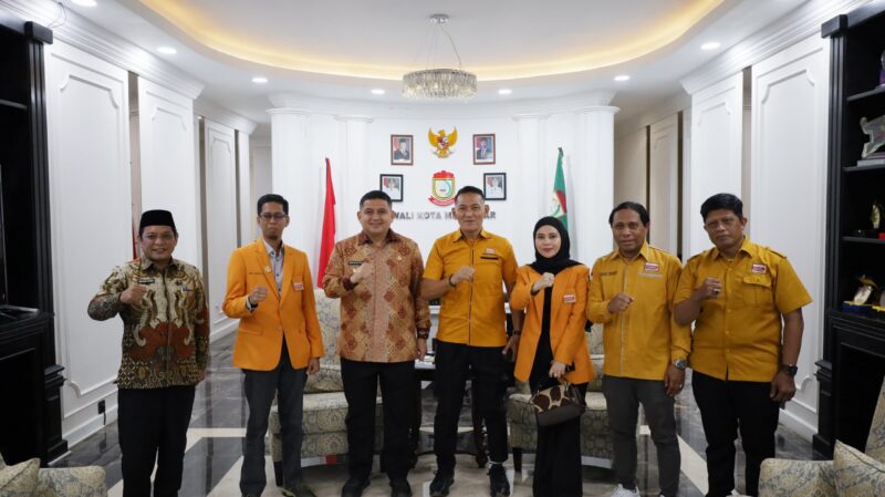 Wali Kota Makassar, Munafri Arifuddin, menerima kunjungan Plt Ketua DPD Hanura Sulsel, Brigjen Pol (Purn) Adeni Muhan, bersama jajaran di Balai Kota, Kamis (7/8/2025), untuk menyampaikan undangan Musda Hanura Sulsel yang akan digelar 13 Agustus 2025.