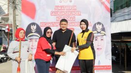 Wali Kota Makassar, Munafri Arifuddin, bersama Wakil Wali Kota Aliyah Mustika Ilham dan peserta kegiatan 