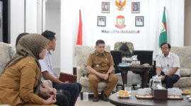 Wali Kota Makassar, Munafri Arifuddin, menerima audiensi Kepala BPBPK Sulsel Baskoro Elmiawan terkait penyerahan aset IPAL Losari dari Kementerian PUPR kepada Pemkot Makassar di Balai Kota, Selasa (12/8/2025).