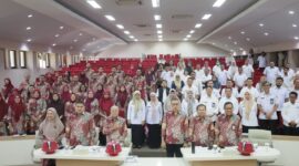 Wali Kota Makassar, Munafri Arifuddin, bersama jajaran Pemkot dan peserta Rapat Koordinasi Verifikasi Lanjutan Penilaian Kota Sehat di Balai Kota Makassar, Rabu (13/8/2025).