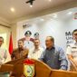 Ketua Tim Seleksi BUMD Pemkot Makassar, Prof. Dr. Aswanto, bersama jajaran, memberikan keterangan pers terkait pembukaan pendaftaran jabatan Direksi, Direktur Utama, dan Dewan Pengawas di lima BUMD lingkup Pemkot Makassar, Rabu (13/8/2025), di Balai Kota Makassar.