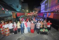 “Suasana meriah Pesta Rakyat Kokolojia bersama Wali Kota Munafri Arifuddin, Wakil Wali Kota Aliyah Mustika Ilham, dan Ketua TP PKK Melinda Aksa Mahmud dalam rangka HUT RI ke-80.”