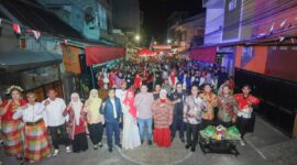 “Suasana meriah Pesta Rakyat Kokolojia bersama Wali Kota Munafri Arifuddin, Wakil Wali Kota Aliyah Mustika Ilham, dan Ketua TP PKK Melinda Aksa Mahmud dalam rangka HUT RI ke-80.”