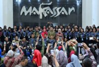 “Wali Kota Makassar Munafri Arifuddin bersama Wakil Wali Kota Aliyah Mustika Ilham menjamu dan memberikan apresiasi kepada Paskibraka Makassar 2025 atas dedikasi dan pengabdian di peringatan HUT RI ke-80.”