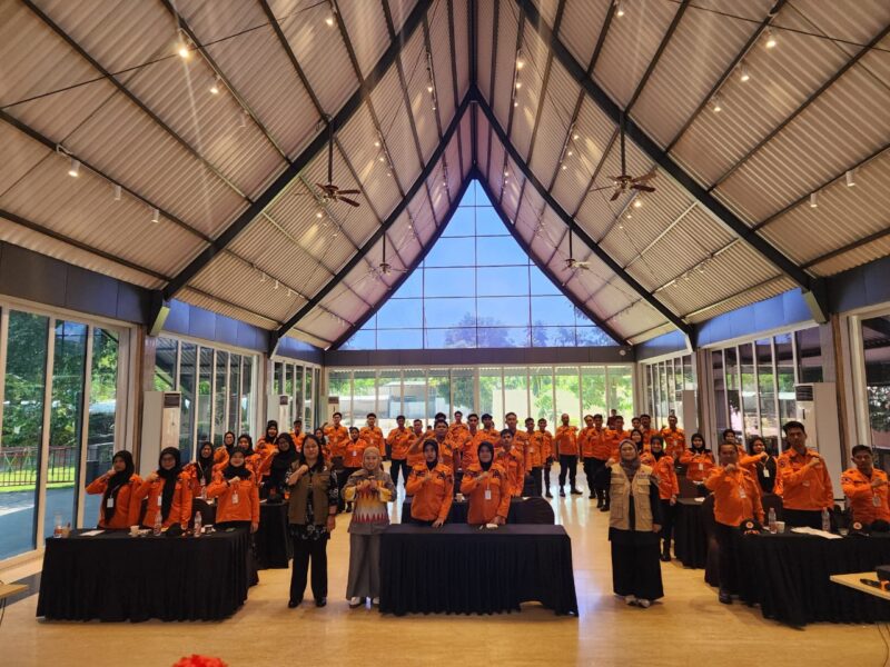 Peserta Pelatihan Dasar Manajemen Bencana BPBD Kota Makassar saat mengikuti sesi materi yang dipandu fasilitator dari Pusdiklat PB BNPB, Rabu (20/8/2025).