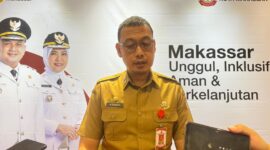 Sekretaris Kota Makassar sekaligus Ketua Timsel JPT Pratama, Andi Zulkifly Nanda, memberikan keterangan pers terkait hasil tahapan administrasi seleksi jabatan lingkup Pemkot Makassar di Balai Kota, Selasa (19/8/2025).
